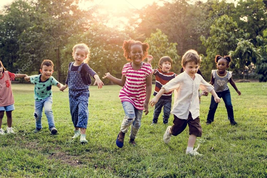niñxs felices corriendo 2