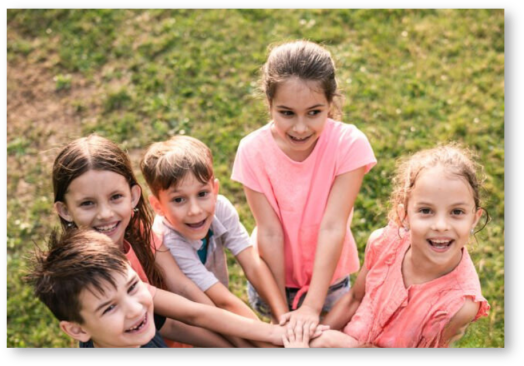 niños trabajando en equipo